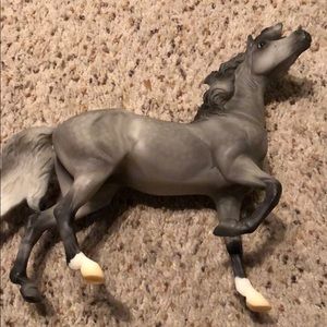 Breyer hwin traditional mustang